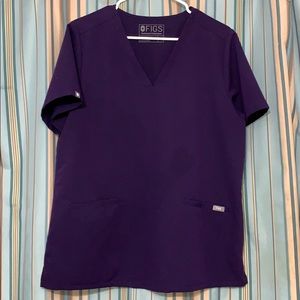Figs scrub top